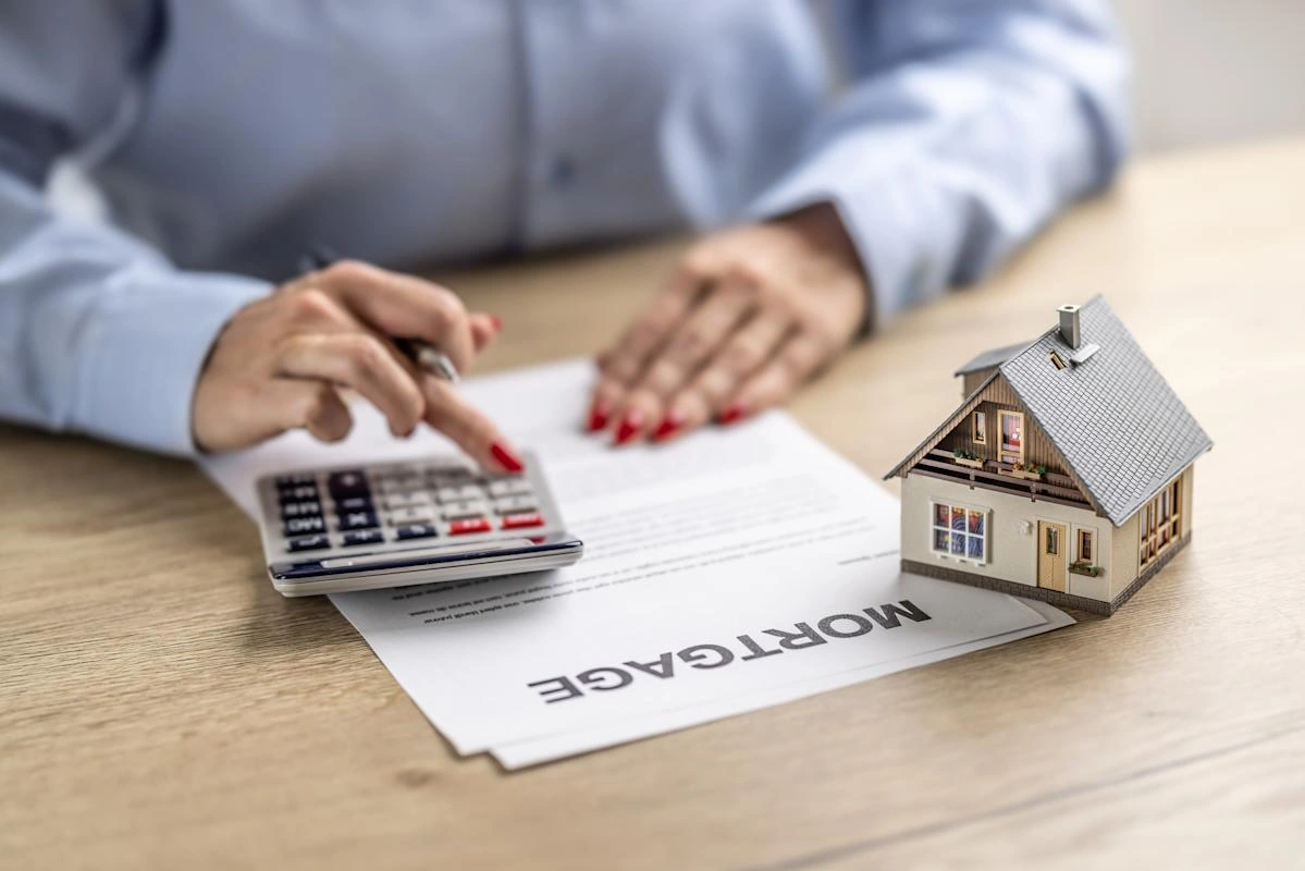 Pros & Cons of Refinancing Your Mortgage